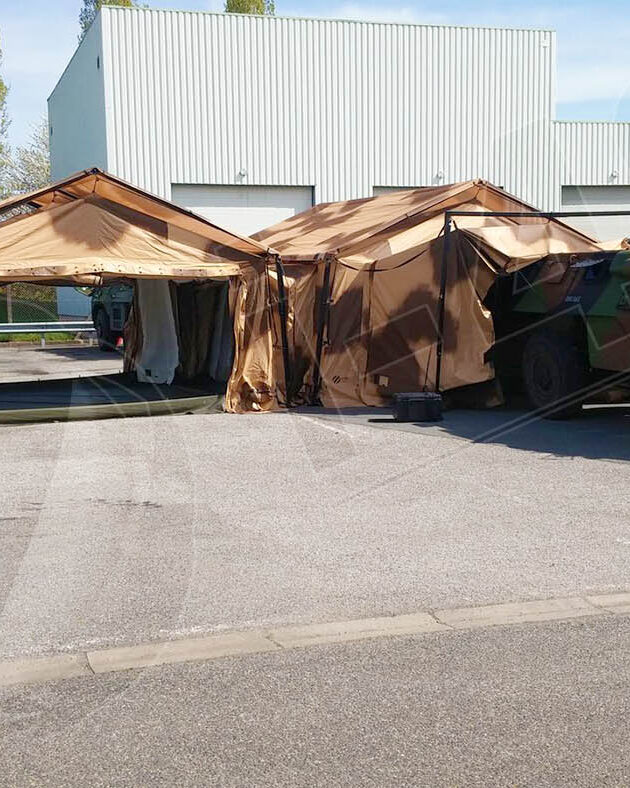 Deux abris I-4S raccordés pignon contre pignon, formant un volume continu
